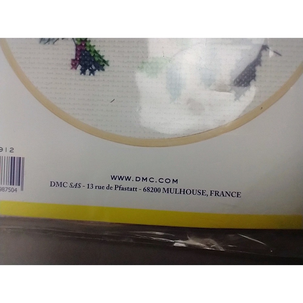 DMC Cross Stitch Kit Exotic Flowers Hummingbird 5.9" Hoop - Picture 5 of 10